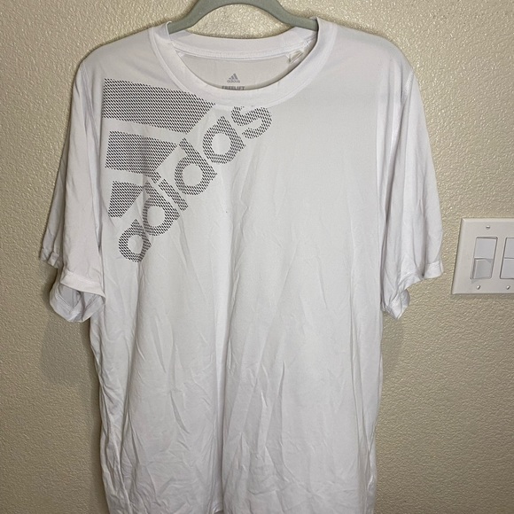 Adidas Dri-fit training Tee - Picture 1 of 3